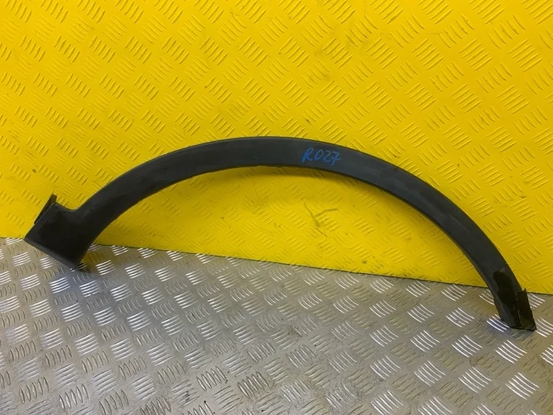 Молдинг крыла Toyota Rav 4 (Ca40) (2012-2019) 2013 7560142130 2.0 D 1ADFTV