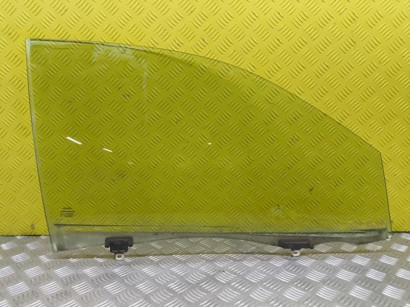 Стекло двери передней правой Toyota Hilux (2005-2015) 2014 681010K021 ПИКАП 3.0 D 1KDFTV