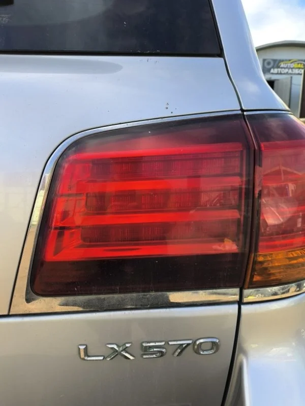 Фонарь крышки багажника правый Lexus Lx 570 (2007-2022) 2008 8158060210 ВНЕДОРОЖНИК 5.7 I 3URFE