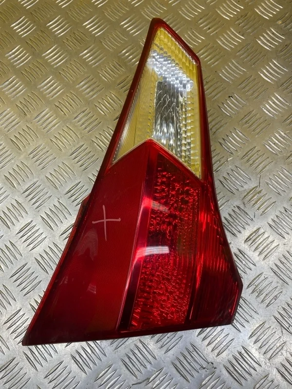 Фонарь крышки багажника левый Toyota Rav 4 (Ca40) (2012-2019) 2013 8159342010 2.0 D 1ADFTV