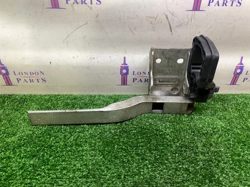 Кронштейн радиатора BMW F07 GT