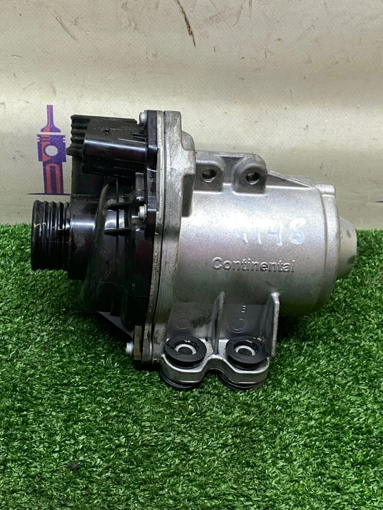 Помпа водяная BMW 535i F07 GT