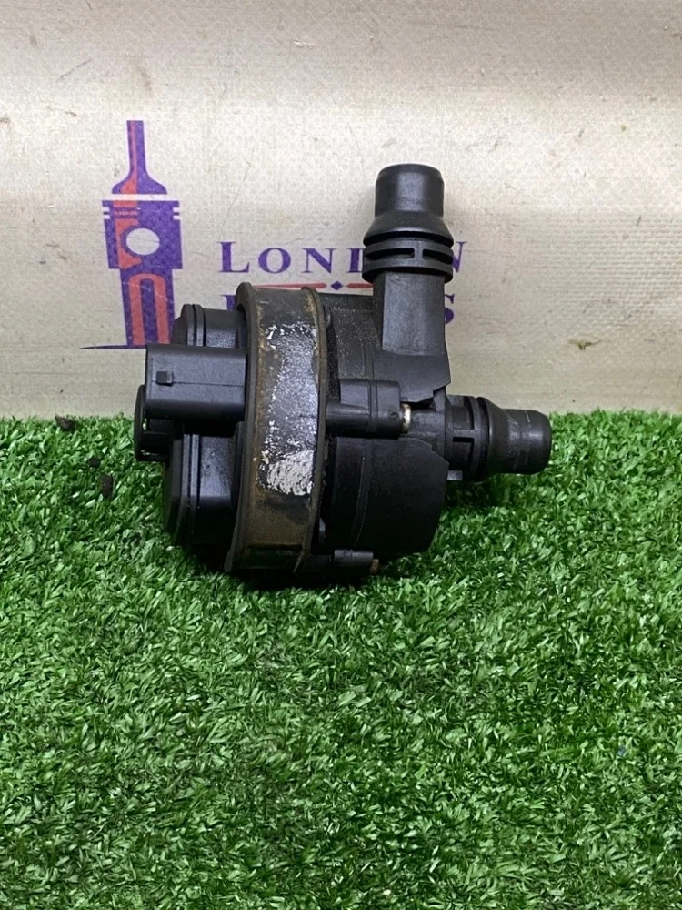 Дополнительная водяная помпа BMW 320i F30