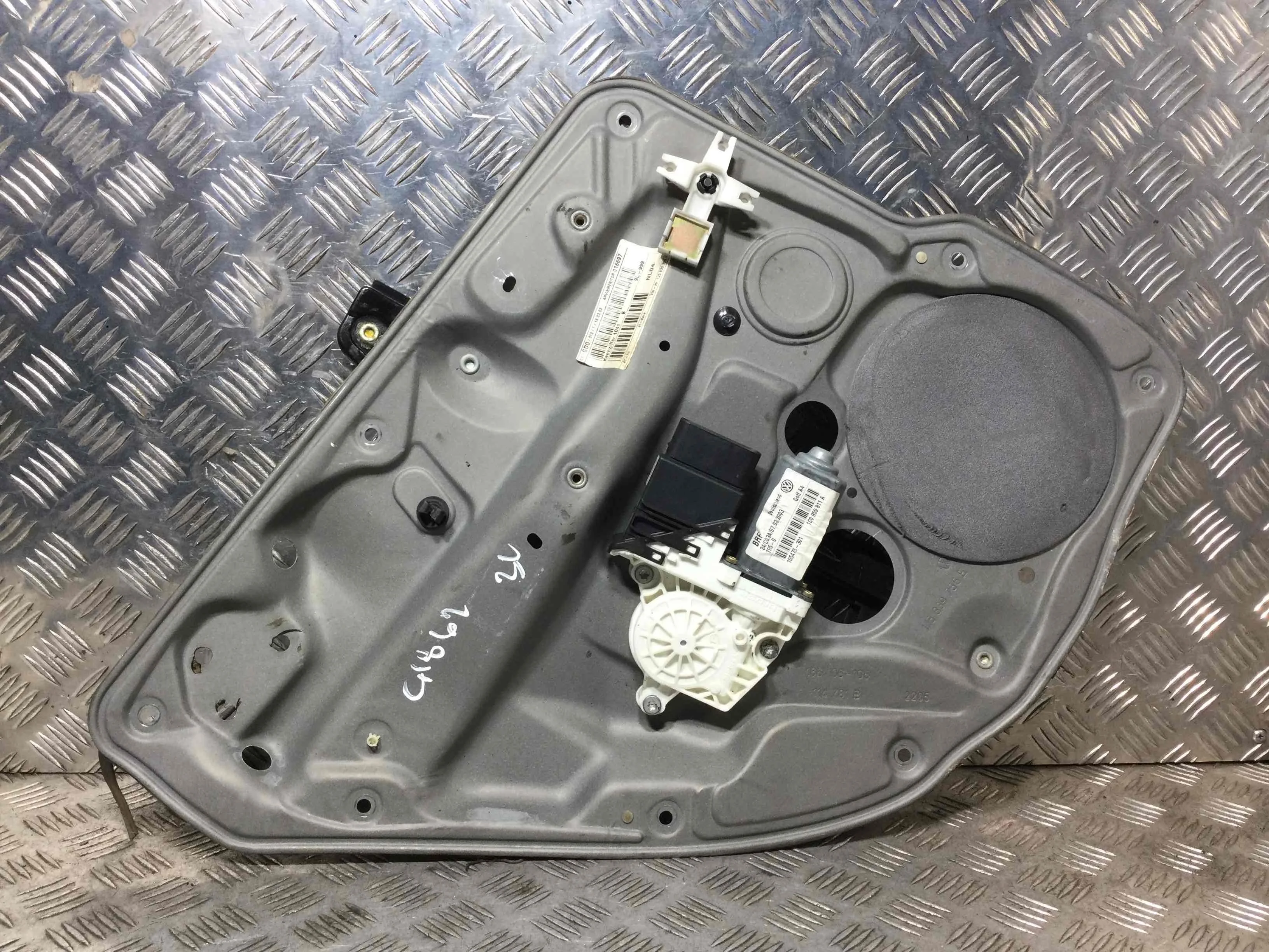 Стеклоподъемник электрический задний левый Volkswagen Bora Bora (1J) 1998 - 2005 дизель 1.9 TDI Механика Седан