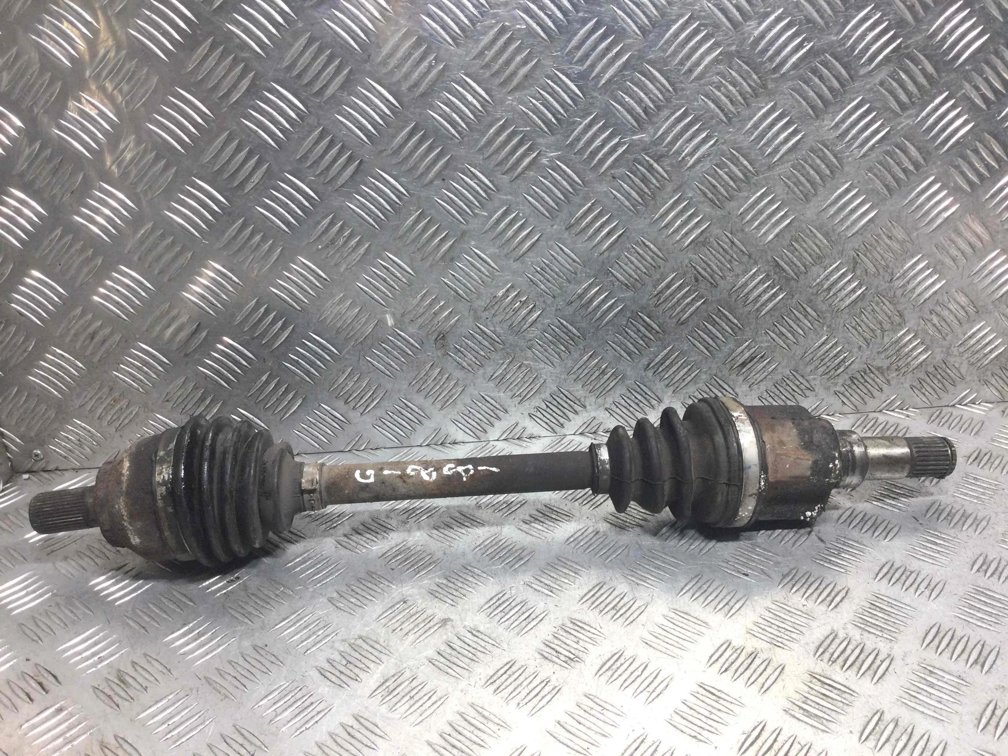 Полуось передняя левая (приводной вал, ШРУС) Ford Focus 2 поколение (2005-2008) бензин 1.8 i Механика Седан