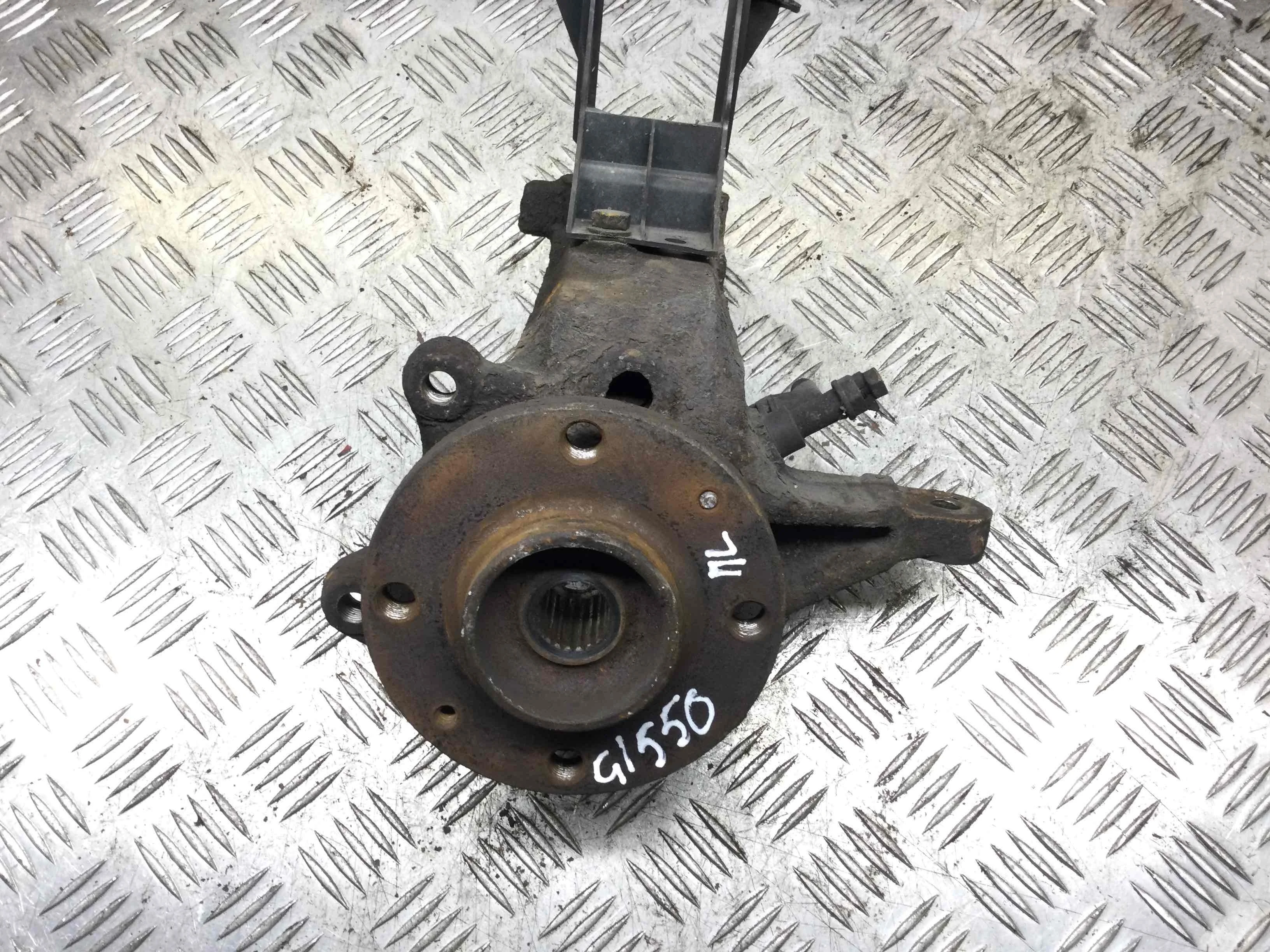 Ступица передняя левая Peugeot 206 1 поколение (1998-2003) бензин 1.4 i Механика Х/б