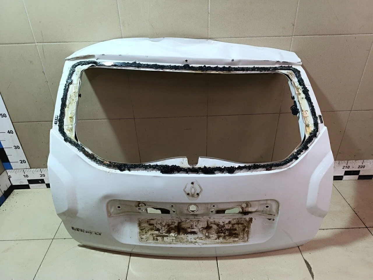 Дверь багажника Duster 2012>