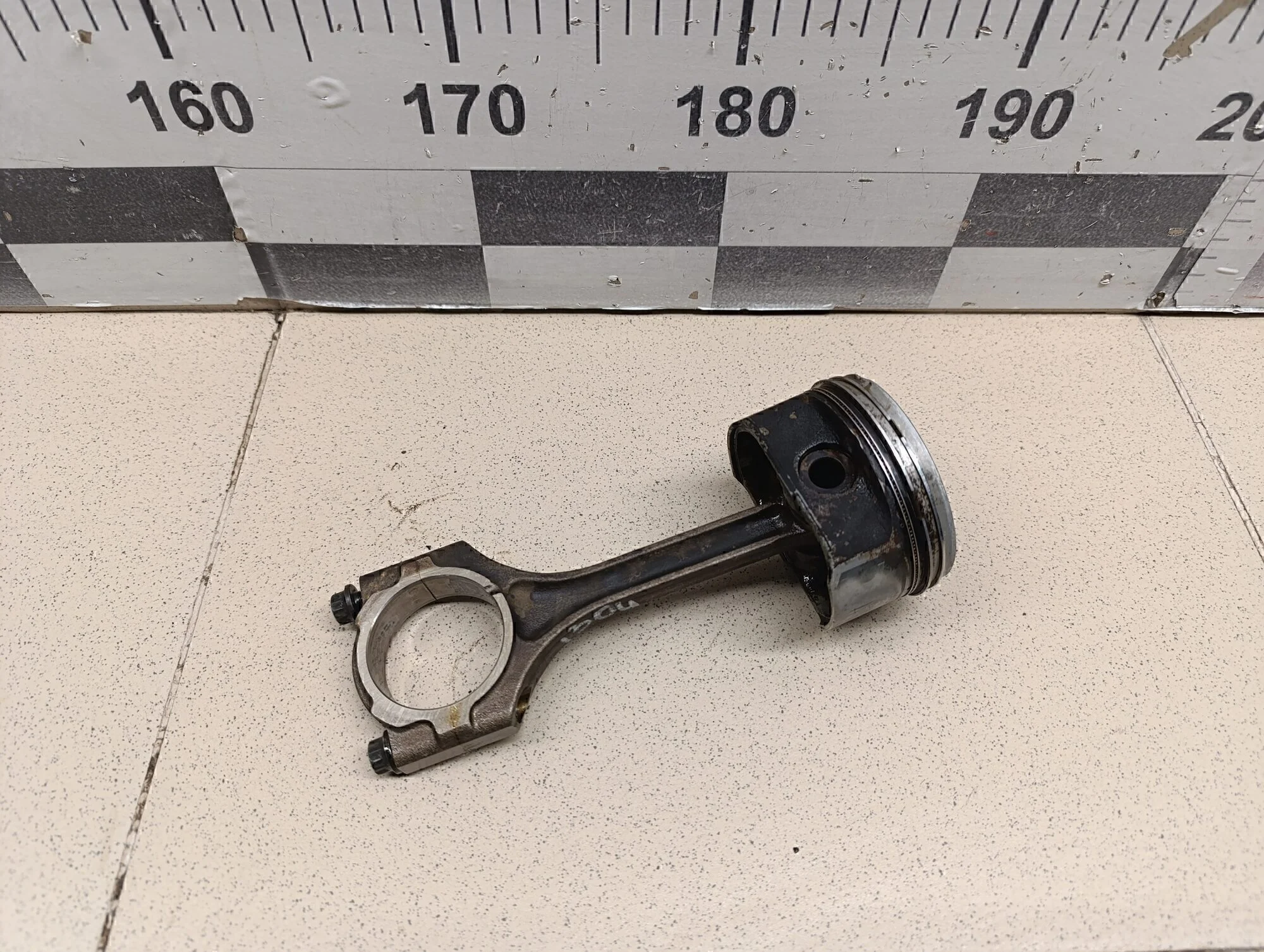 Поршень с шатуном Solaris 2010-2017