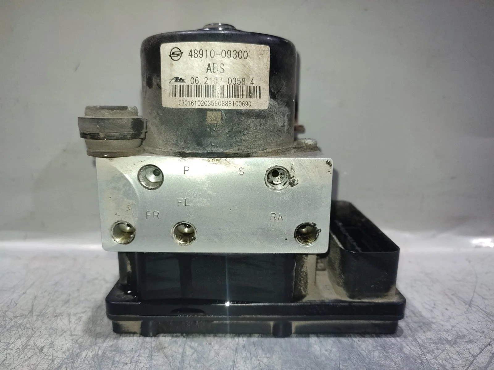 Блок abs/esp SsangYong Actyon 2008 C100