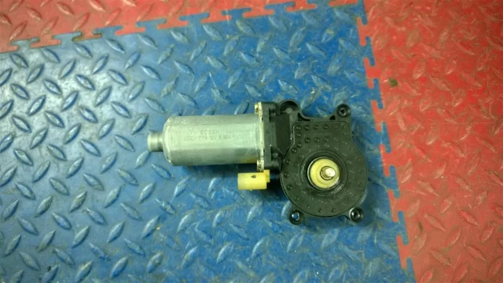 моторчик стеклоподъемника BMW X5 E53 67628381019  M54B30 231 лс 3.0i 2000 TOPASBLAU METALLIC (364)