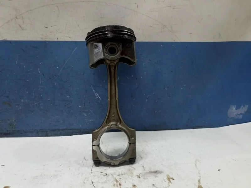 Поршень с шатуном Toyota Corolla 2010 1310137081 E150 1.6 1ZR