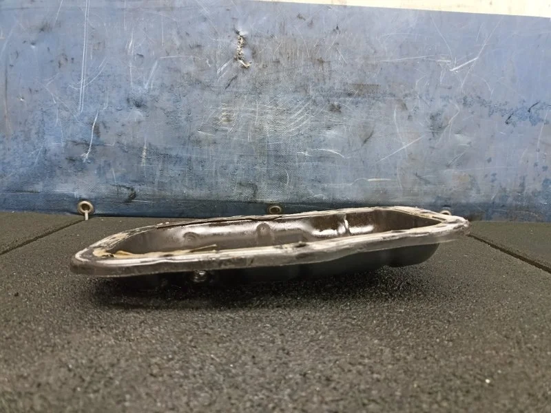 Поддон двигателя Toyota Corolla 2010 1210237010 E150 1.6 1ZR