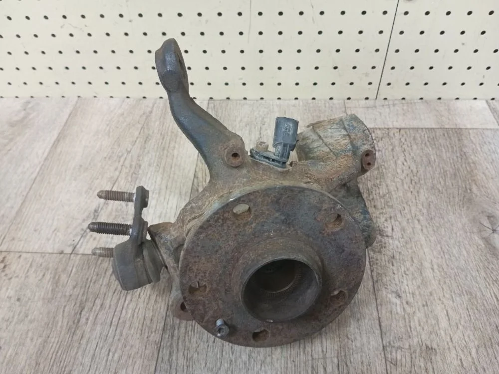 Кулак поворотный передний Volkswagen Jetta VI рестайлинг (2014—2019) Jetta VI рестайлинг (2014—2019) B7