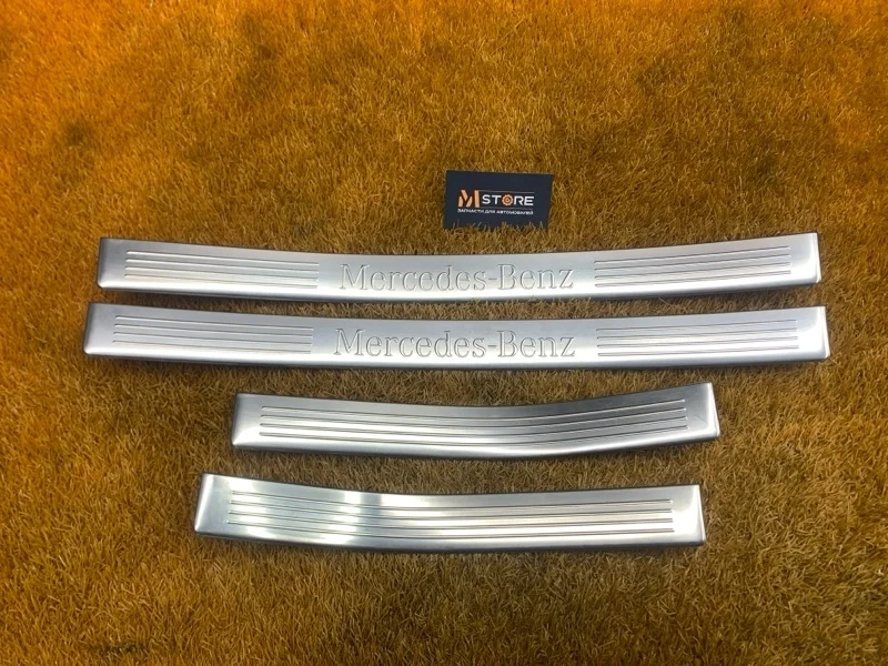 Накладка на порог салона Mercedes-Benz E-Class 2010 A2126861136 W212 642.850