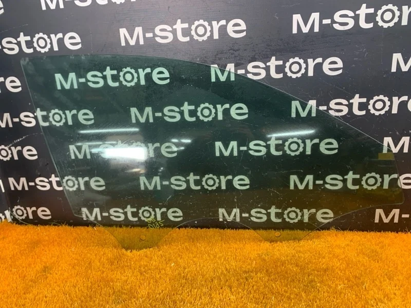 Стекло боковое Audi A3 2014 8V5845202 8V CXS, переднее правое