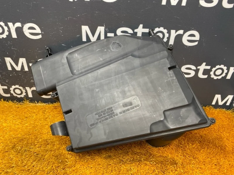 Корпус воздушного фильтра Mercedes-Benz E-Class 2010 A6420901601 W212 642.850, правый
