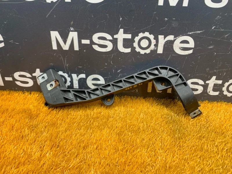 Кронштейн радиатора Mercedes-Benz M-Class 2012 A1666263631 W166 276.955, передний левый