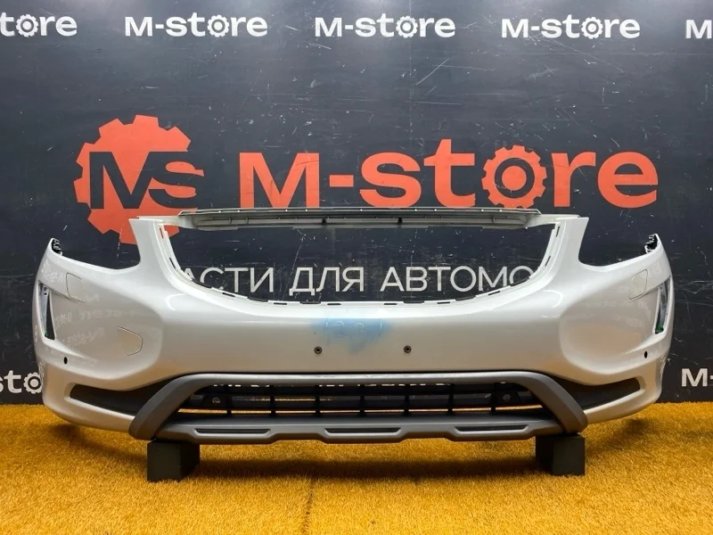 Бампер Volvo XC60 2015 39825656 DZ40 B4204T11, передний