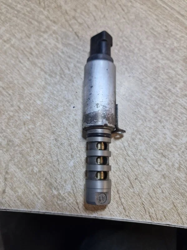 Клапан фаз грм Audi Q7 2011 4L