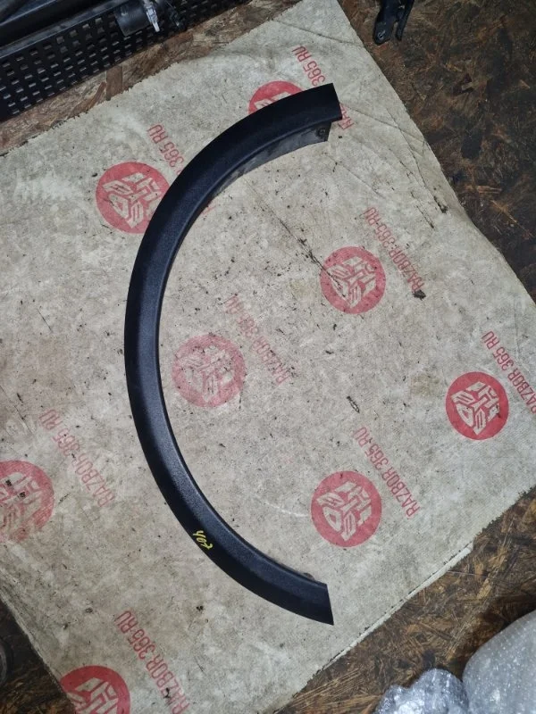 Накладка крыло VOLVO C30 2011 MK