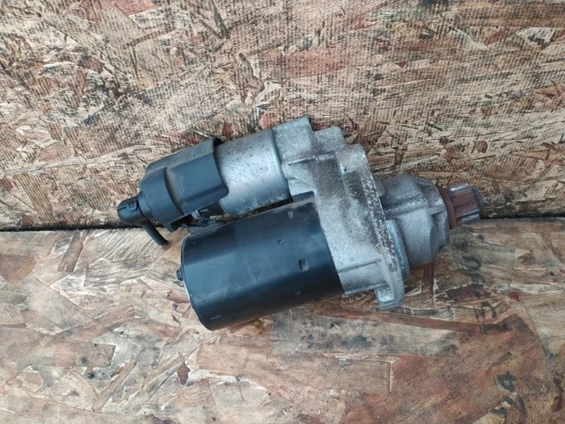 Стартер Volkswagen Jetta 2009 1K2