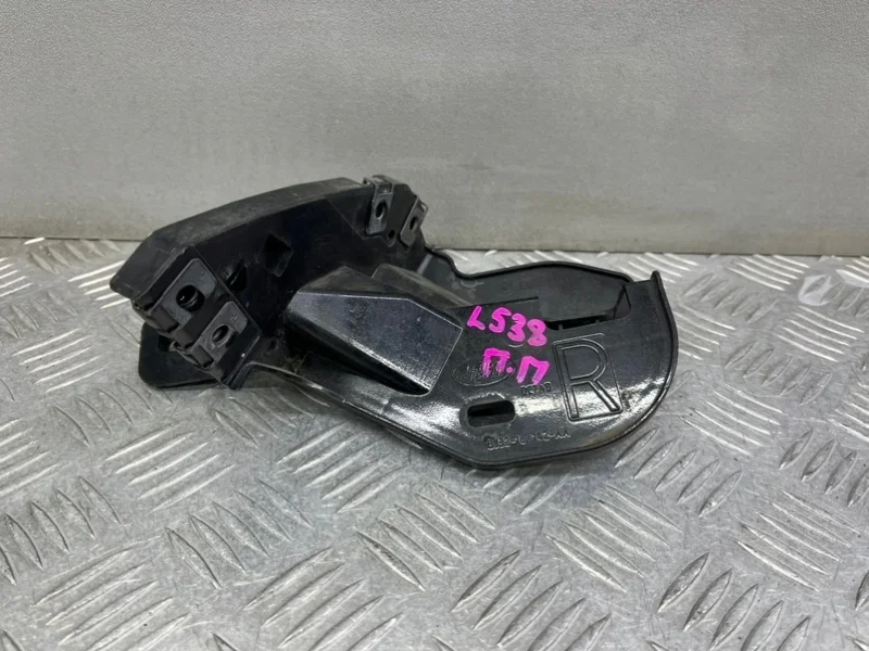 Крепление бампера Land Rover Range Evoque L538