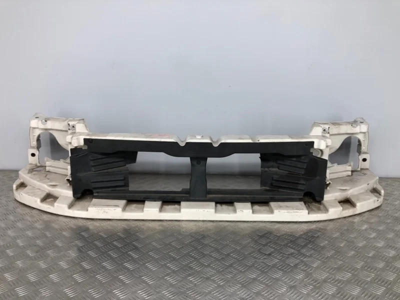 Передняя панель Ford Explorer 4 U251