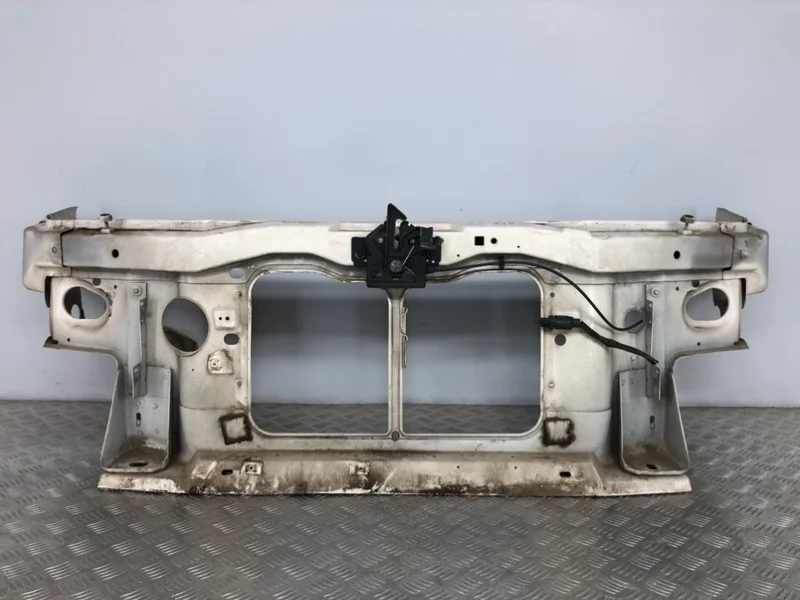 Передняя панель Ford Explorer 4 U251