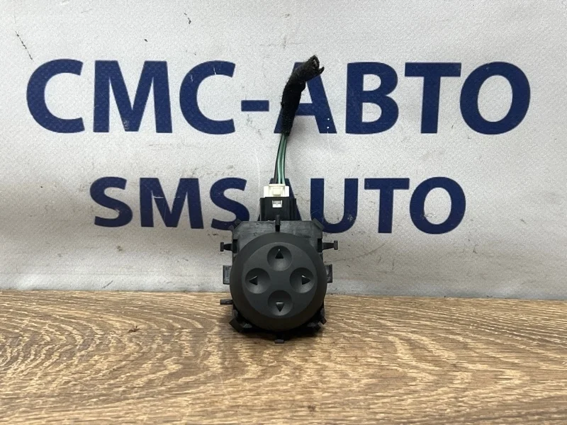 Кнопка регулировки положения сидения Mercedes-Benz Ml 2012 A2048702558 W166 642.826, передняя левая