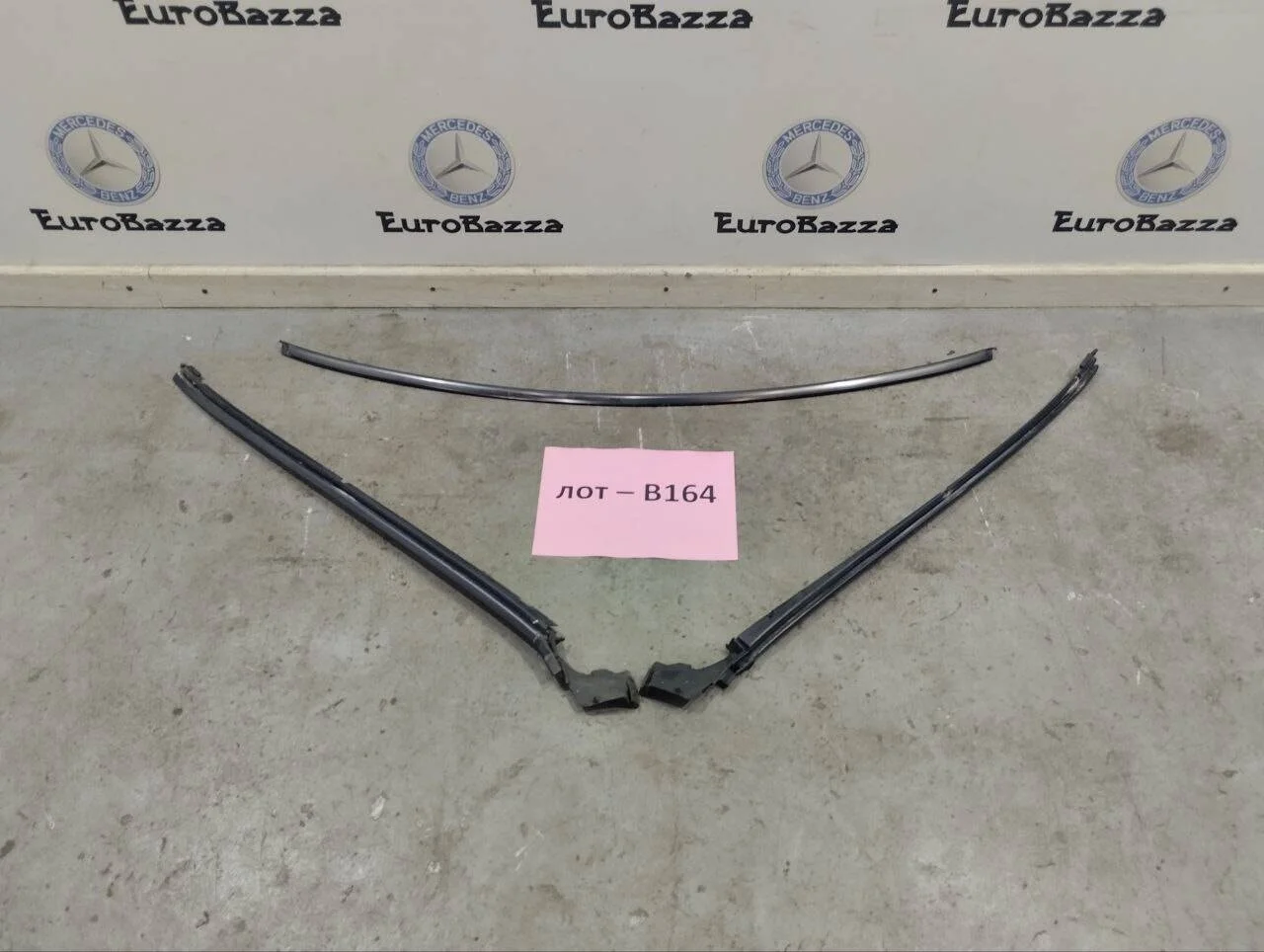 Молдинг лобового стекла Mercedes W220