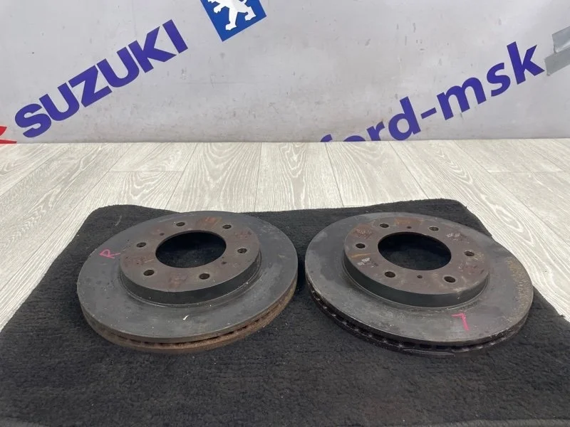 Тормозной диск Mitsubishi Pajero 2009 V93W