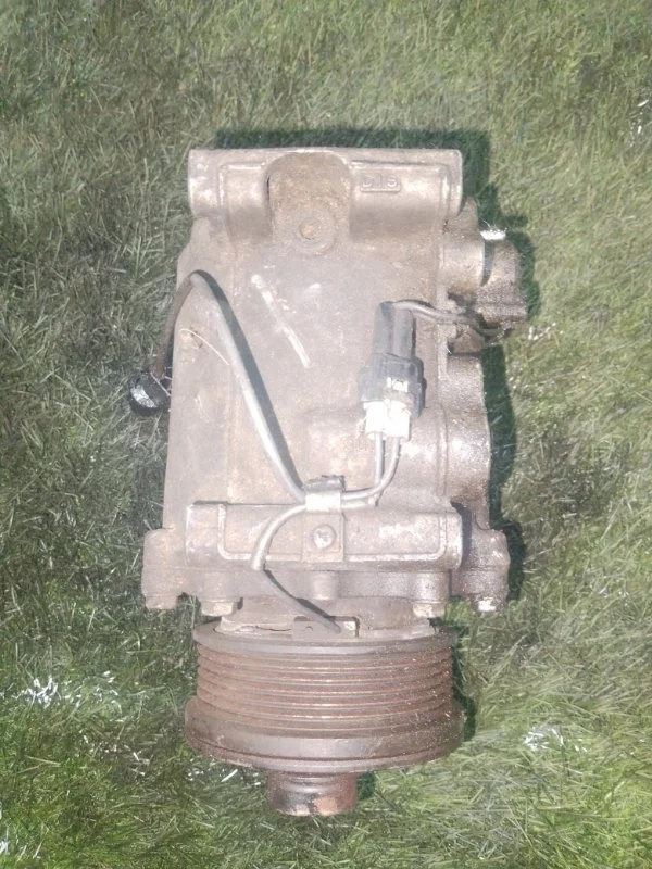 Компрессор кондиционера Mitsubishi Outlander MN185575 4G64 2.4