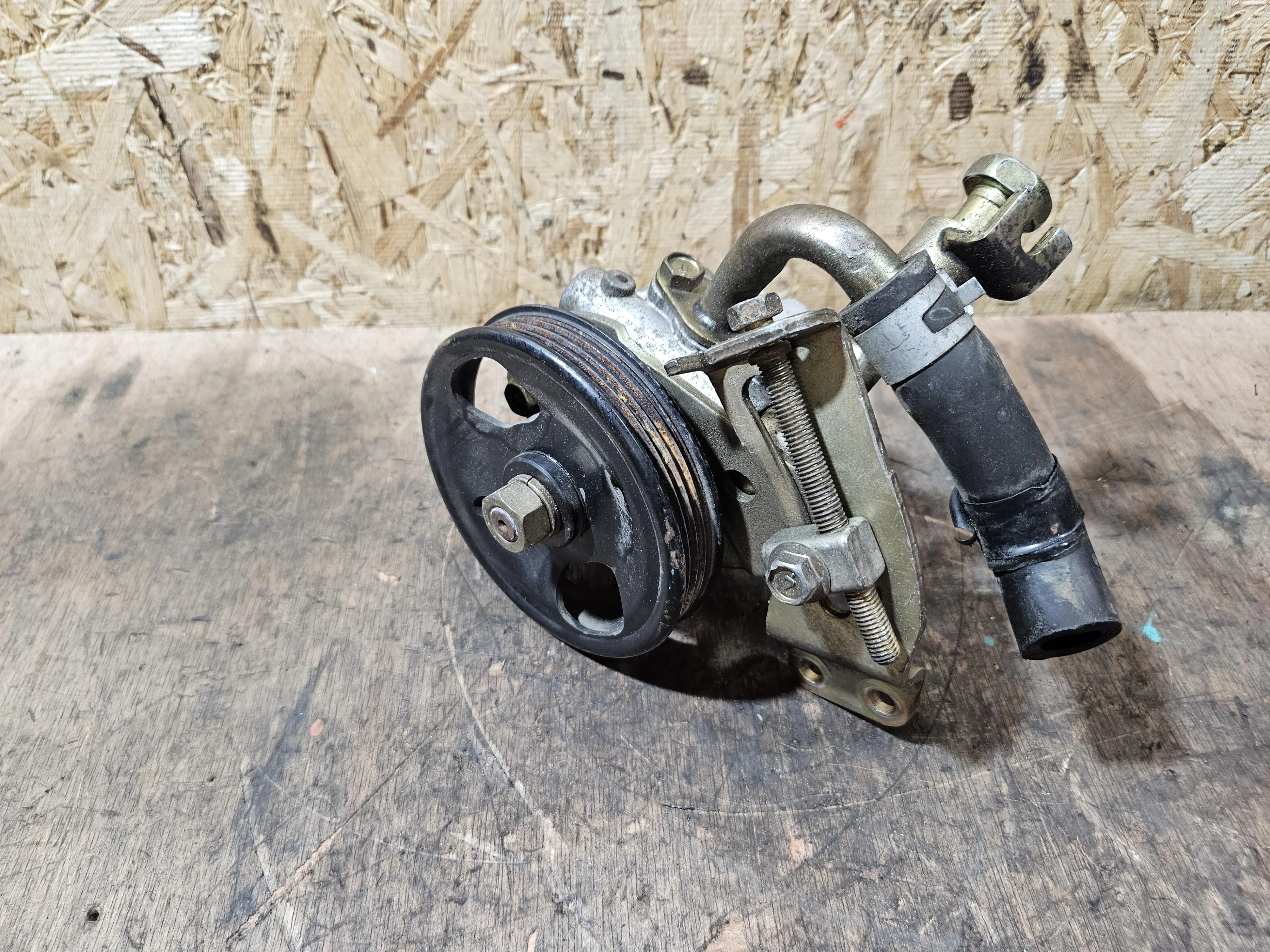 Насос ГУР Nissan VQ35 VQ23 Murano Z50 Teana J31