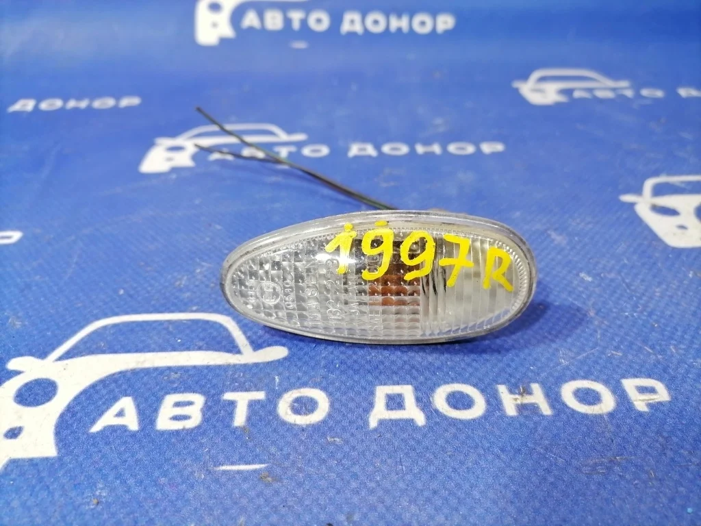 повторитель поворота в крыло MITSUBISHI AIRTREK CU2W -