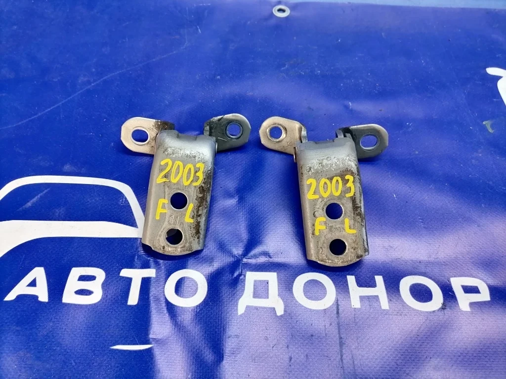 петли двери TOYOTA CALDINA ST210 3SFE