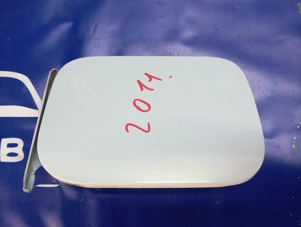 лючок NISSAN FUGA GY50 - - 78830EJ70A