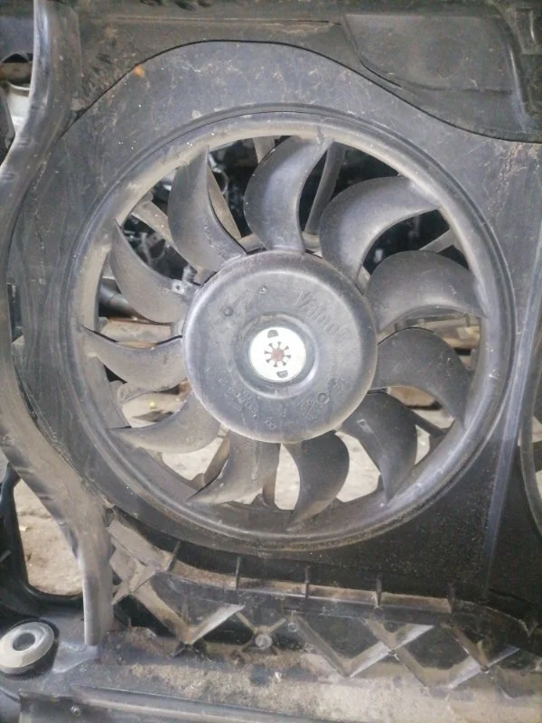 Вентилятор Audi A4 2003 8E5