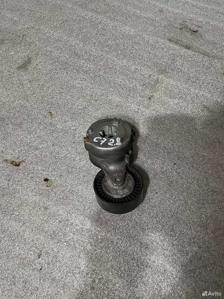 Натяжитель ремня генератора audi a6 c7 4g