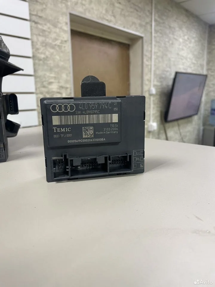Блок управление двери audi q7 4l0959794c