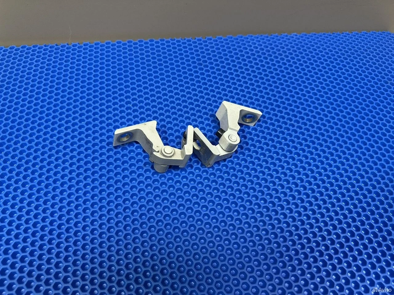 Петля левой двери volkswagen golf 7 5g