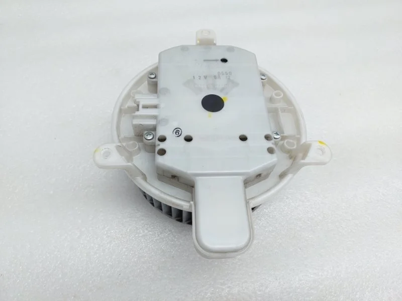 Моторчик печки Toyota Land Cruiser 2014 J200