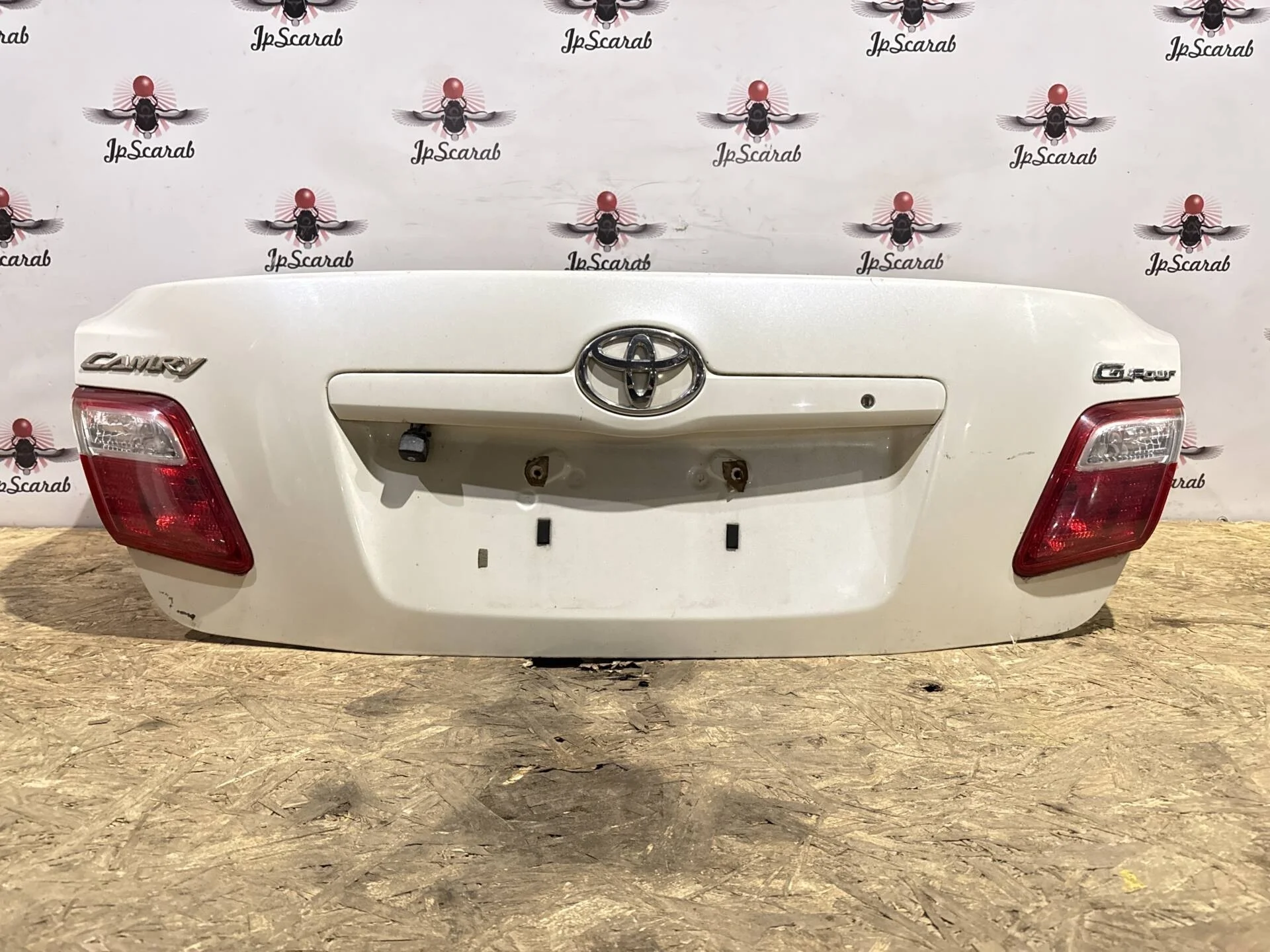 Крышка багажника Toyota Camry ACV40, GSV40