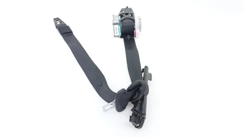 Ремень безопасности пиропатроном Volkswagen Touareg 2014 NF