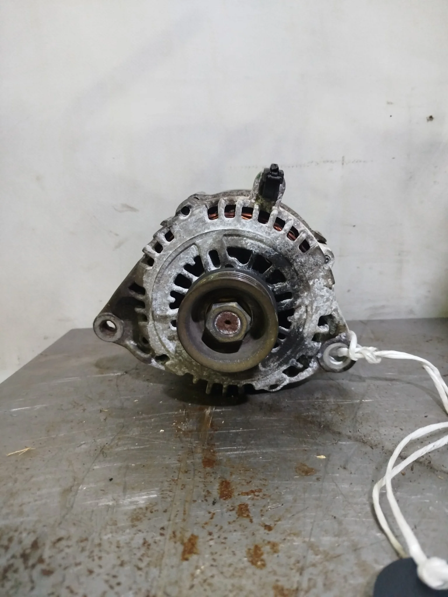 ГЕНЕРАТОР NISSAN 23100AX001 U1337Z