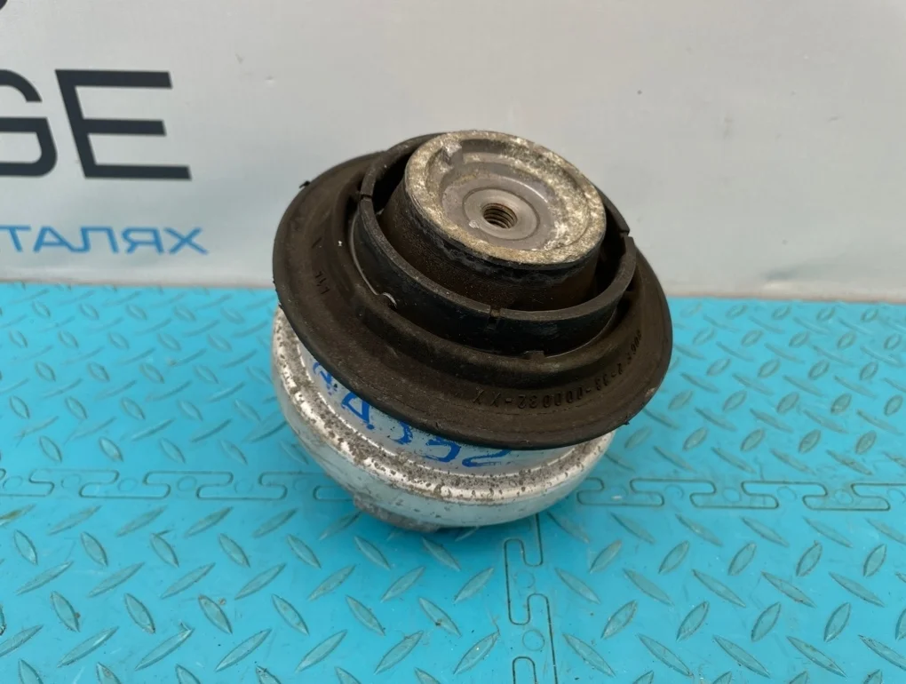 Подушка двигателя Mercedes-Benz E-Class 1999 A2022403617 W210 112.941 3.2, передняя