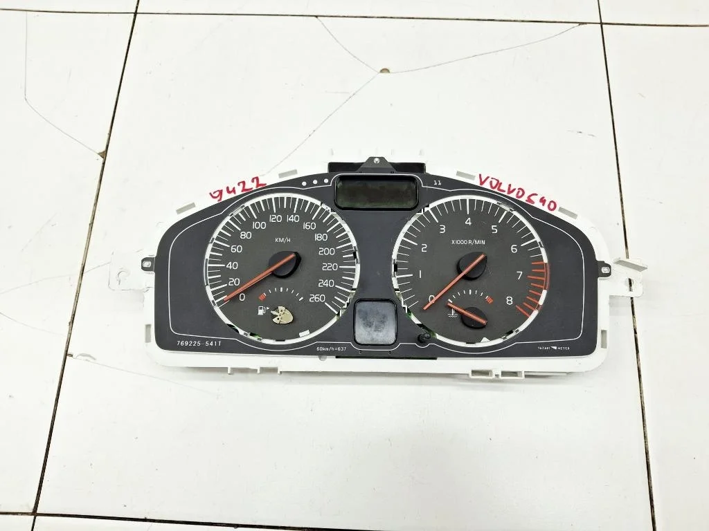Панель приборов Volvo S40 2 2008 MS