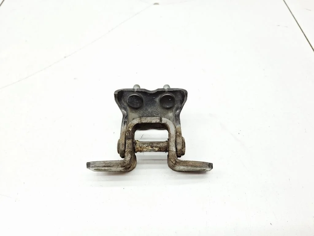 Петля двери задней левой верхняя Mitsubishi L200 2012 KA, KB