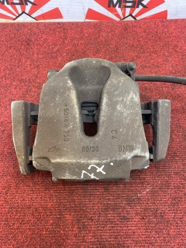 Тормозной суппорт BMW X5 40DX 2015 34116776784 F15 N57D30B, передний левый