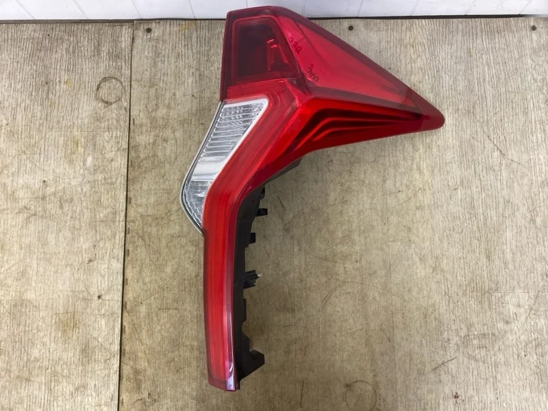 ФОНАРЬ В КРЫЛО MITSUBISHI PAJERO SPORT 3 2016 2017 2018 2019 2020 2021 8330B002 KS 4N15, задний правый