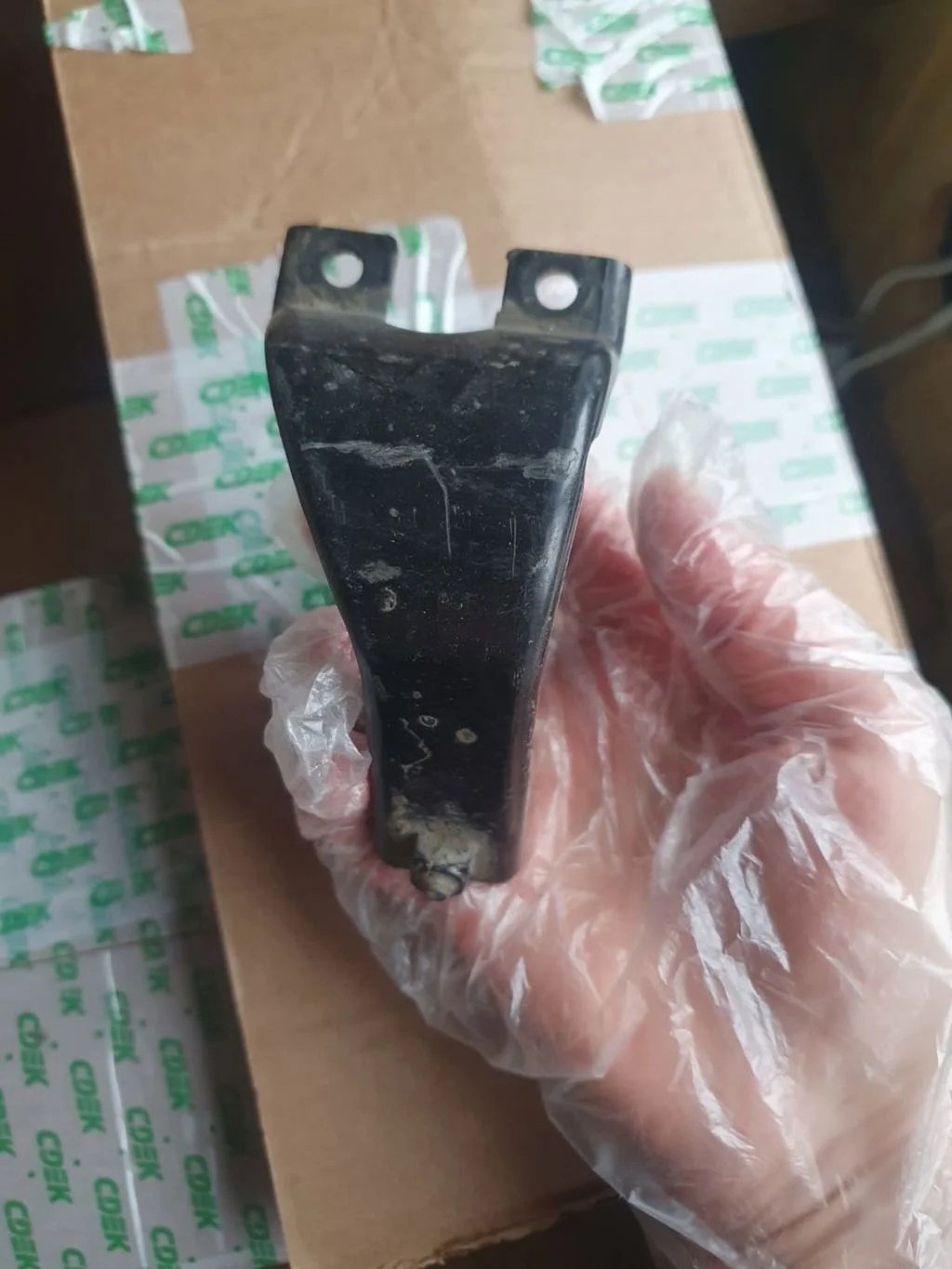 Кронштейн Audi Q7 4L рестайлинг (2009—2015)